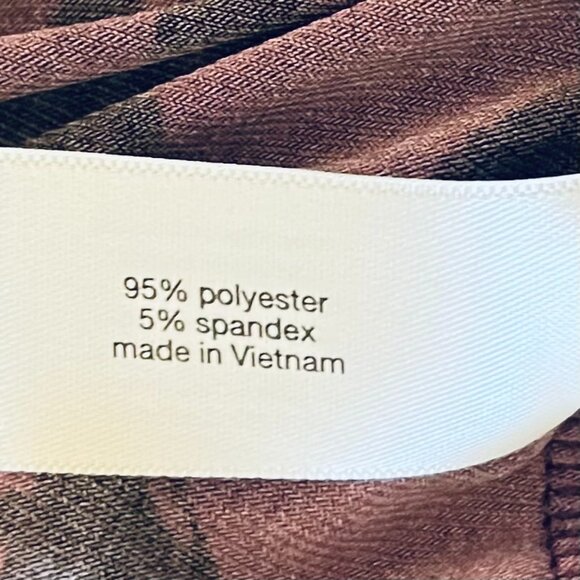 Lane Bryant Pullover Top in Purple with Black Floral Design (14/16) - Picture 6 of 7